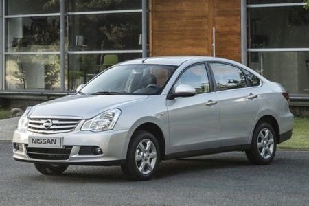 Nhàn nhạt Nissan Almera - 2 Nút bấm sưởi ghế